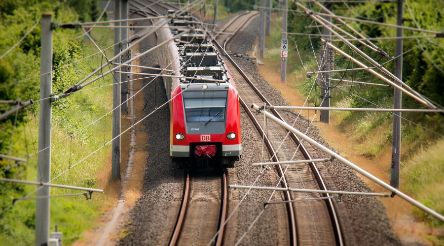 best train travel tips